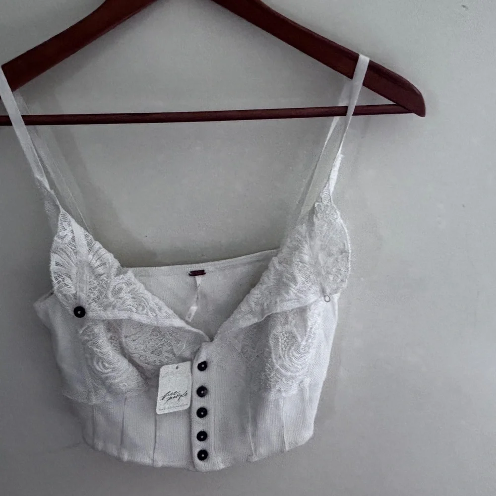 NWT Free people White button down cropped tank top Size: Medium - Picture 8 of 8